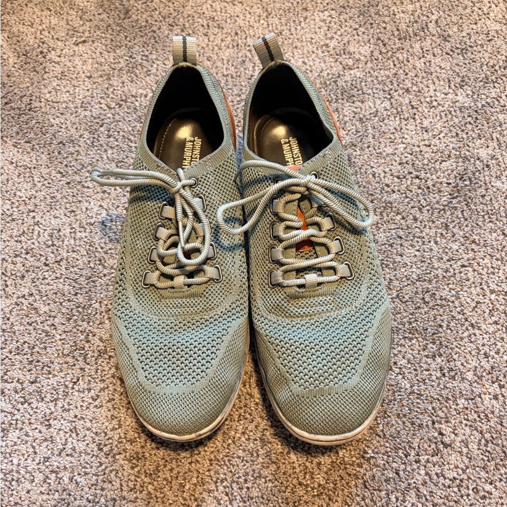 Stylish Gray Sneakers for Men